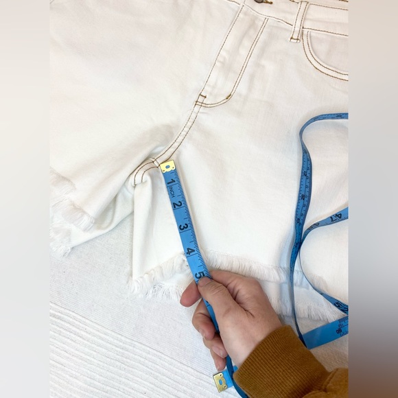 NWOT Judy Blue Angela Full Size Midrise Pocket Embroidery Shorts - Picture 6 of 16